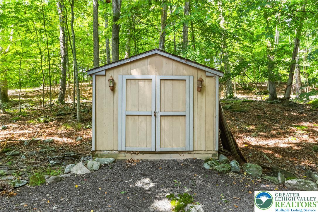 424 Saunders Drive Property Photo 31