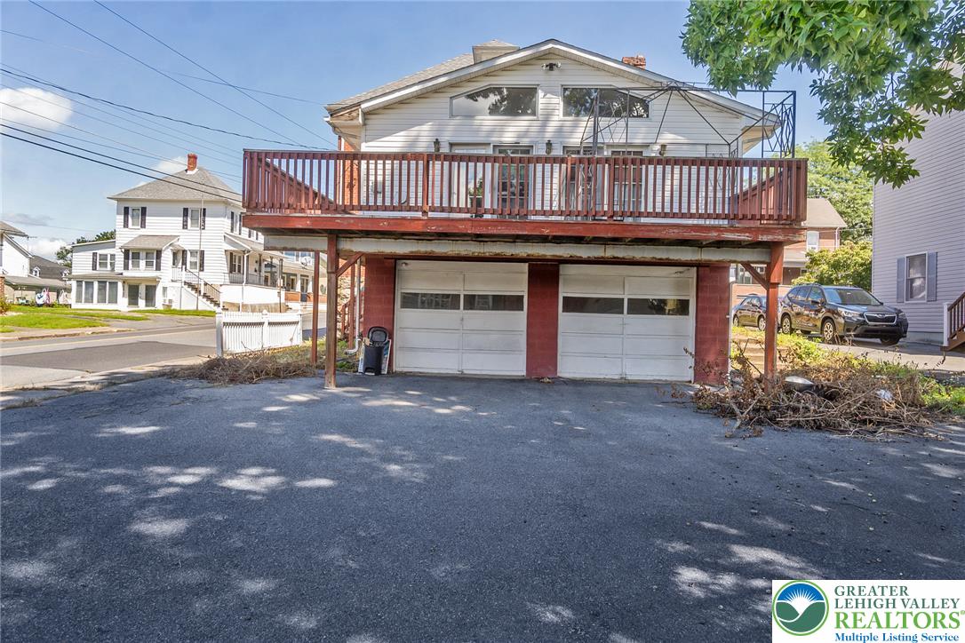 55 Dewey Street Property Photo 6