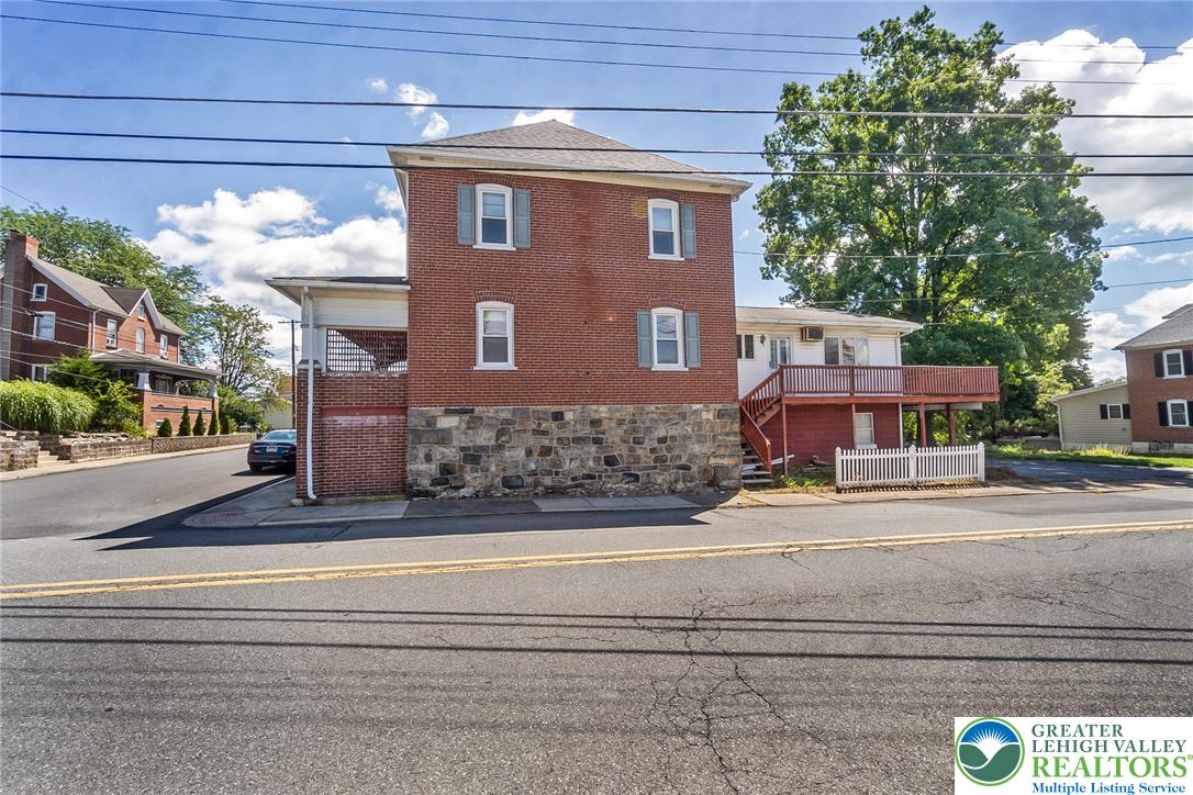 55 Dewey Street Property Photo 7