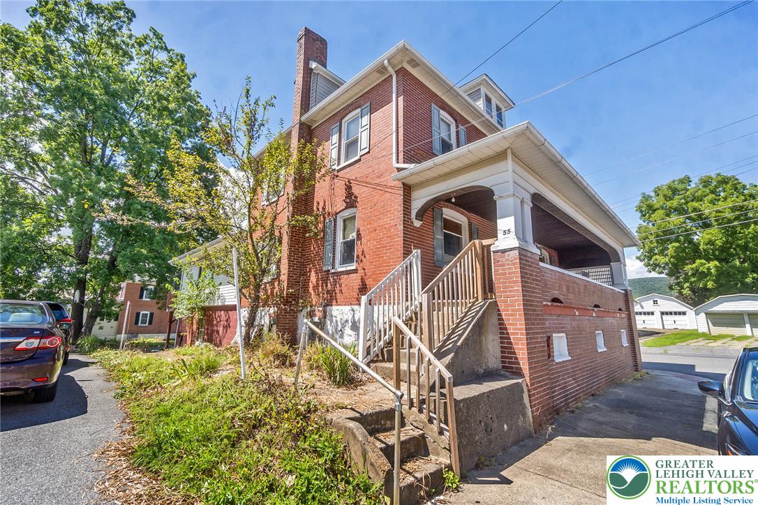 55 Dewey Street Property Photo 8