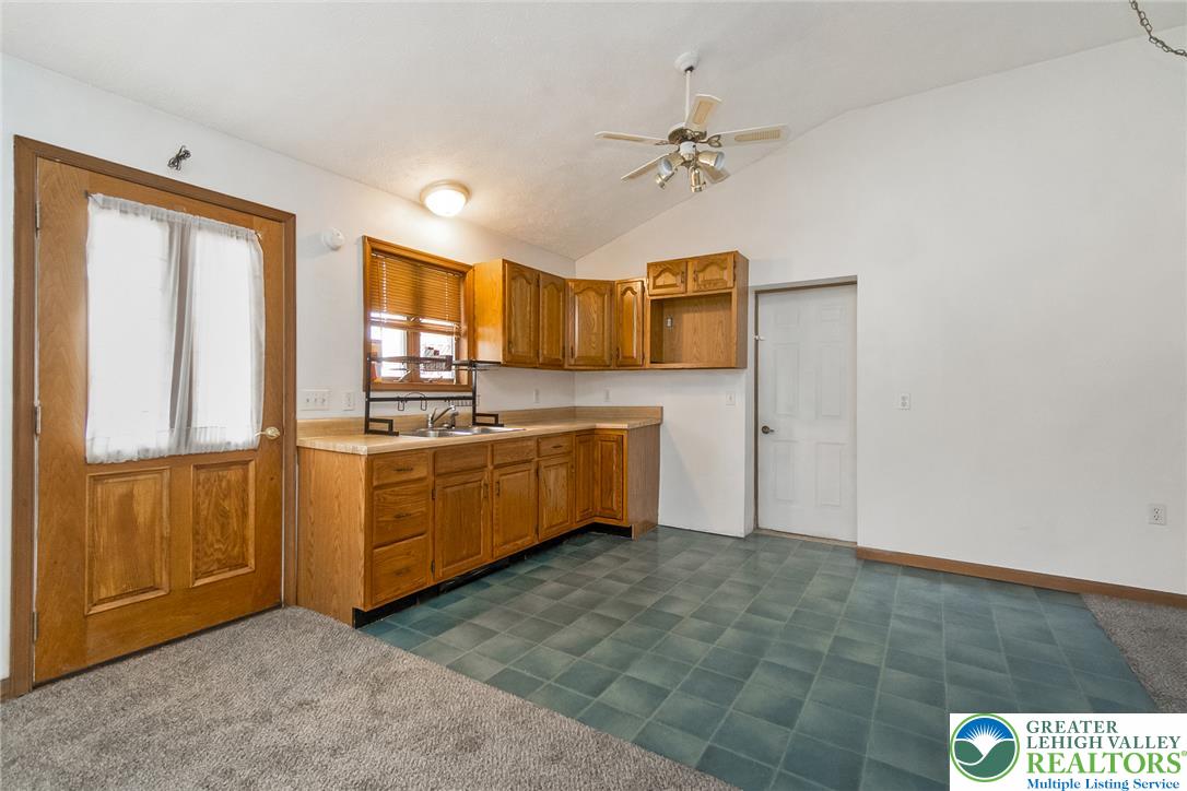 55 Dewey Street Property Photo 19