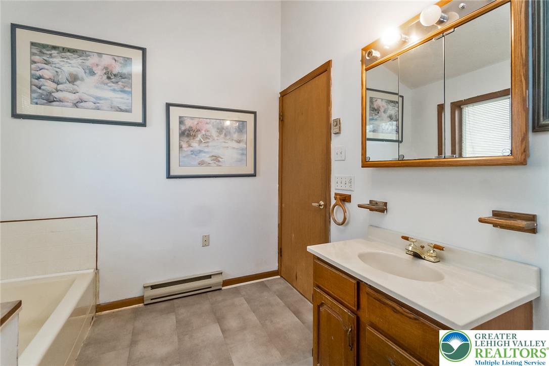 55 Dewey Street Property Photo 23