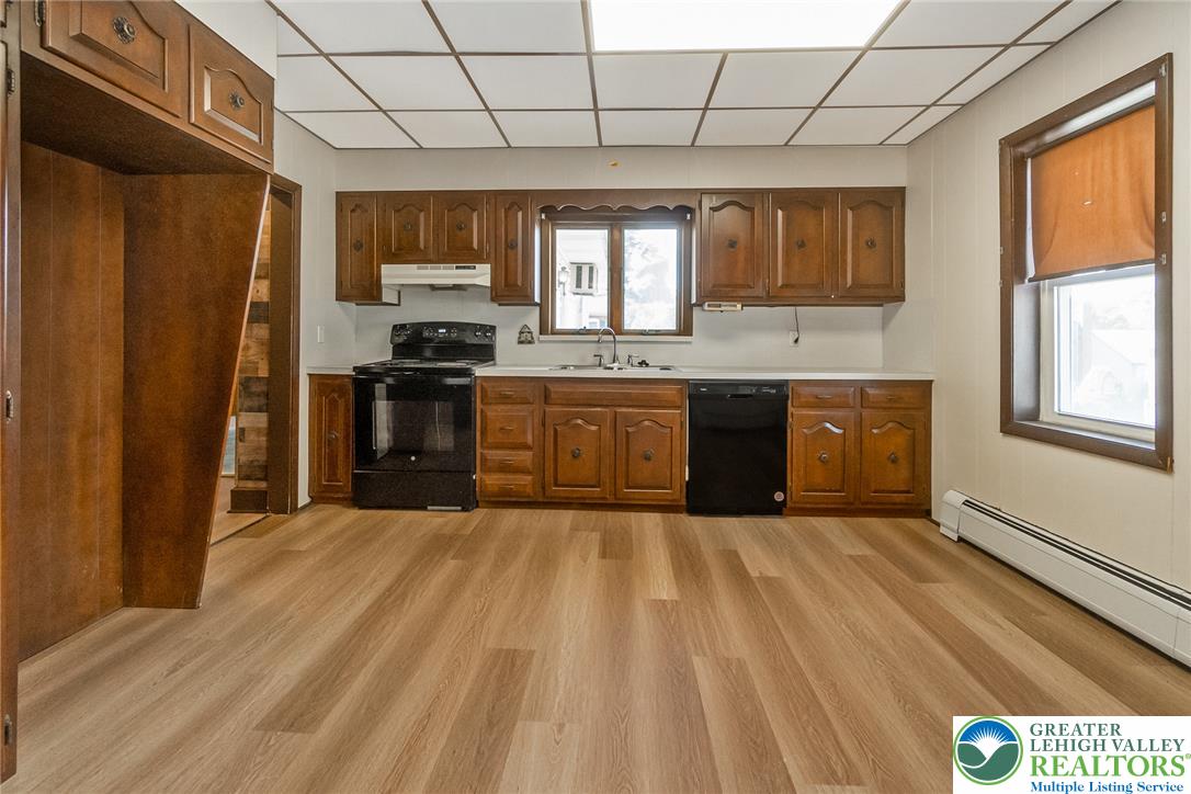 55 Dewey Street Property Photo 29