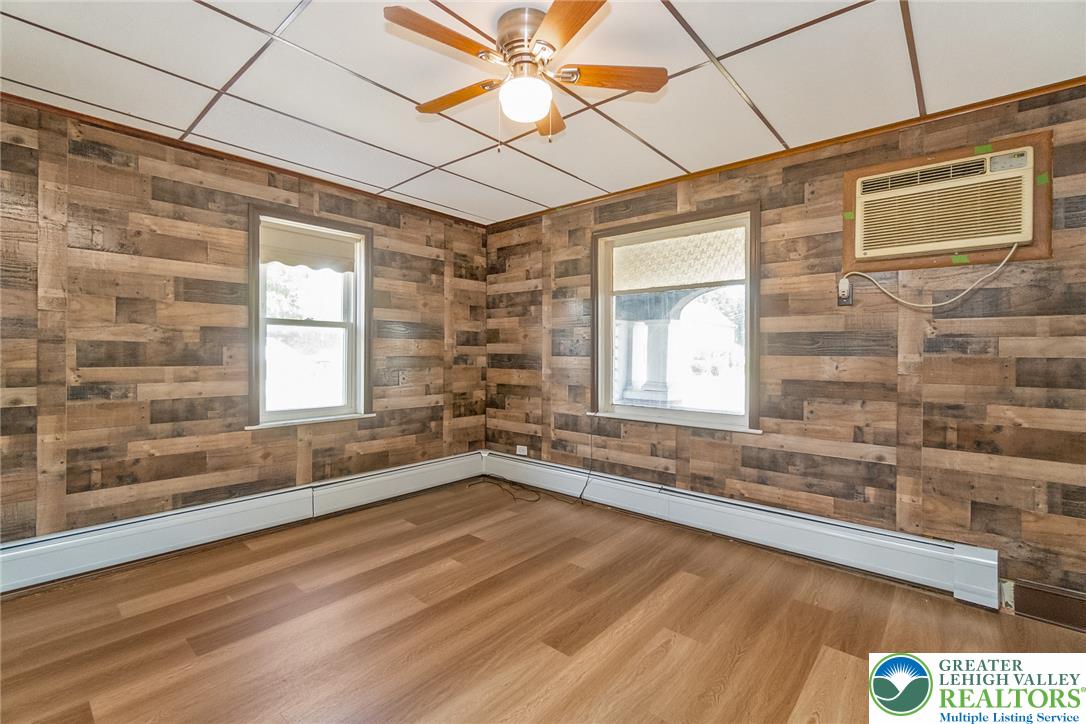 55 Dewey Street Property Photo 30