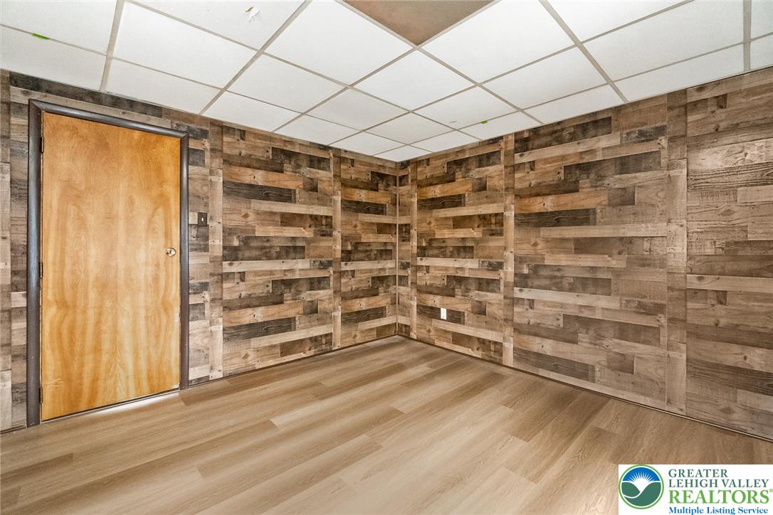 55 Dewey Street Property Photo 39