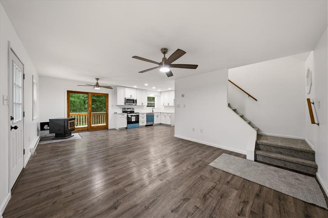 2569 Birch Hollow Drive Property Photo 14