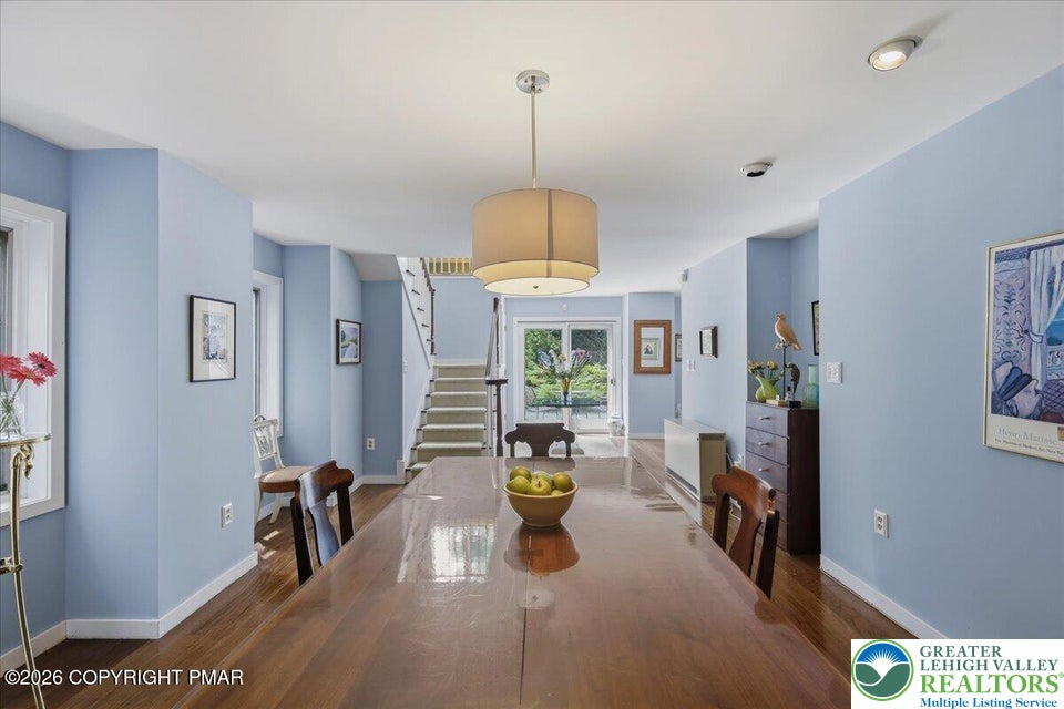 119 Falls Drive Property Photo 10