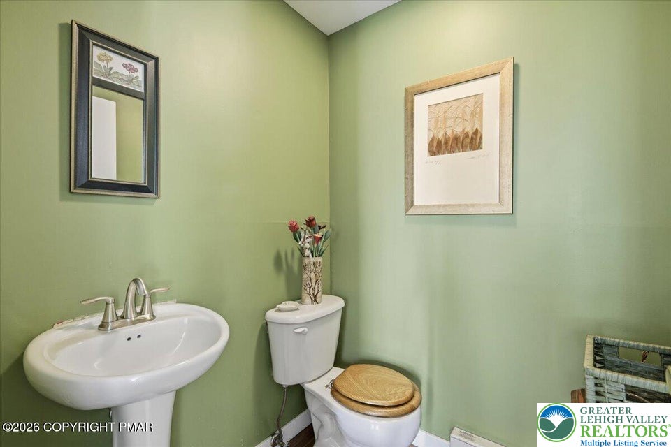 119 Falls Drive Property Photo 13