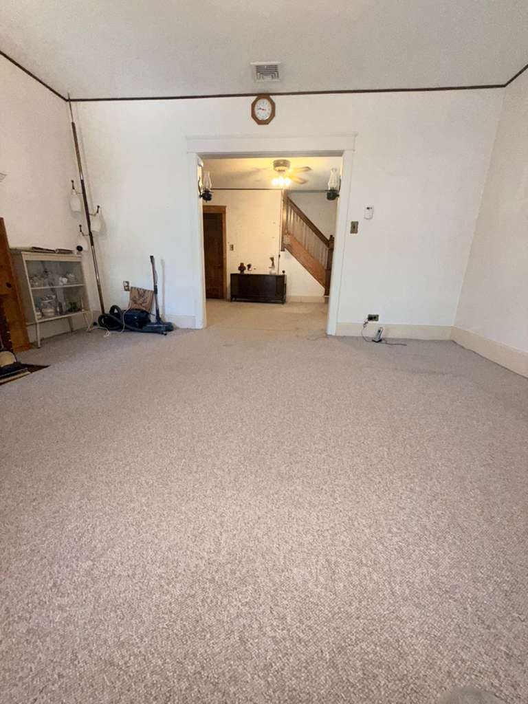 324 East Union Blvd Property Photo 3
