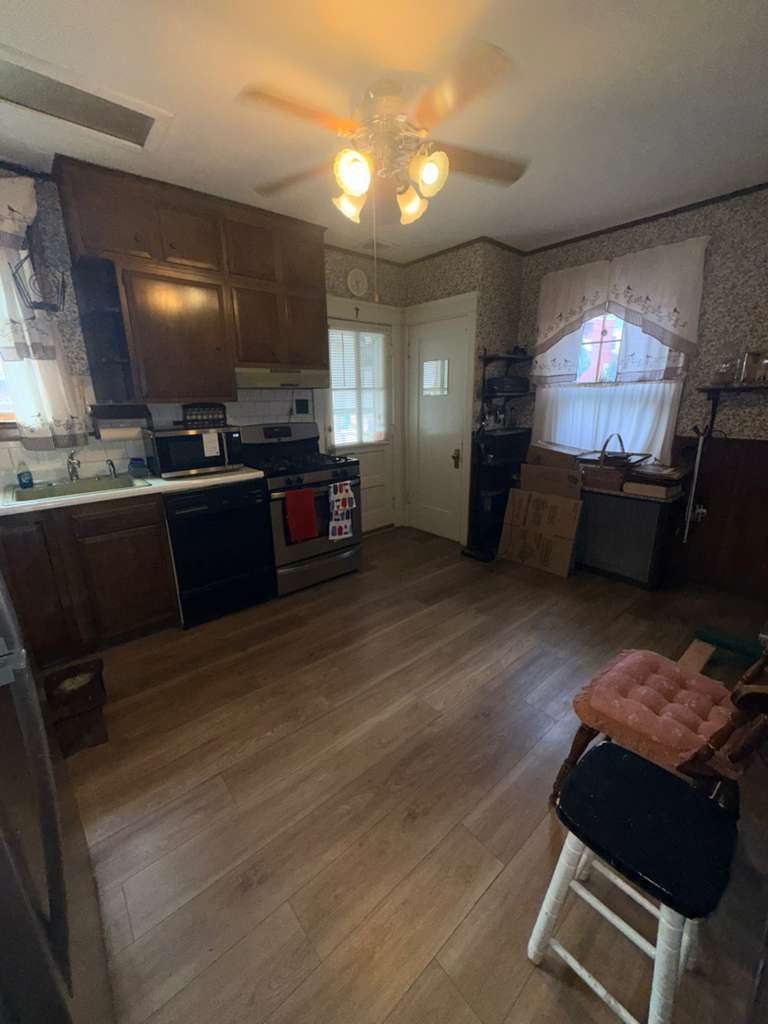 324 East Union Blvd Property Photo 7