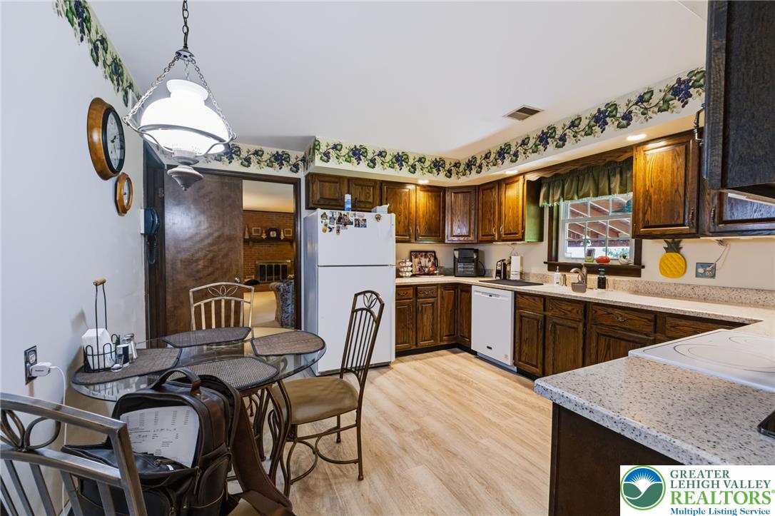 2320 Madison Avenue Property Photo 7