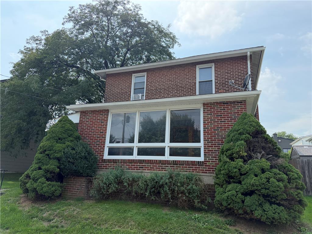 144 Front Street Property Photo 2