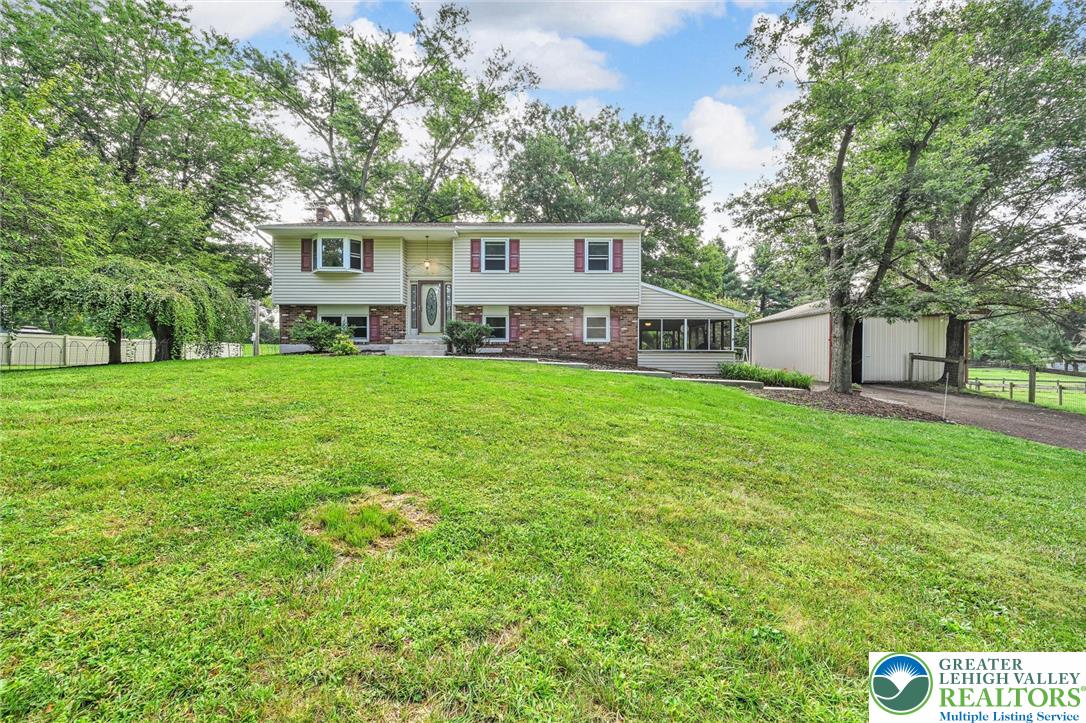 2900 Thompson Road Property Photo 2