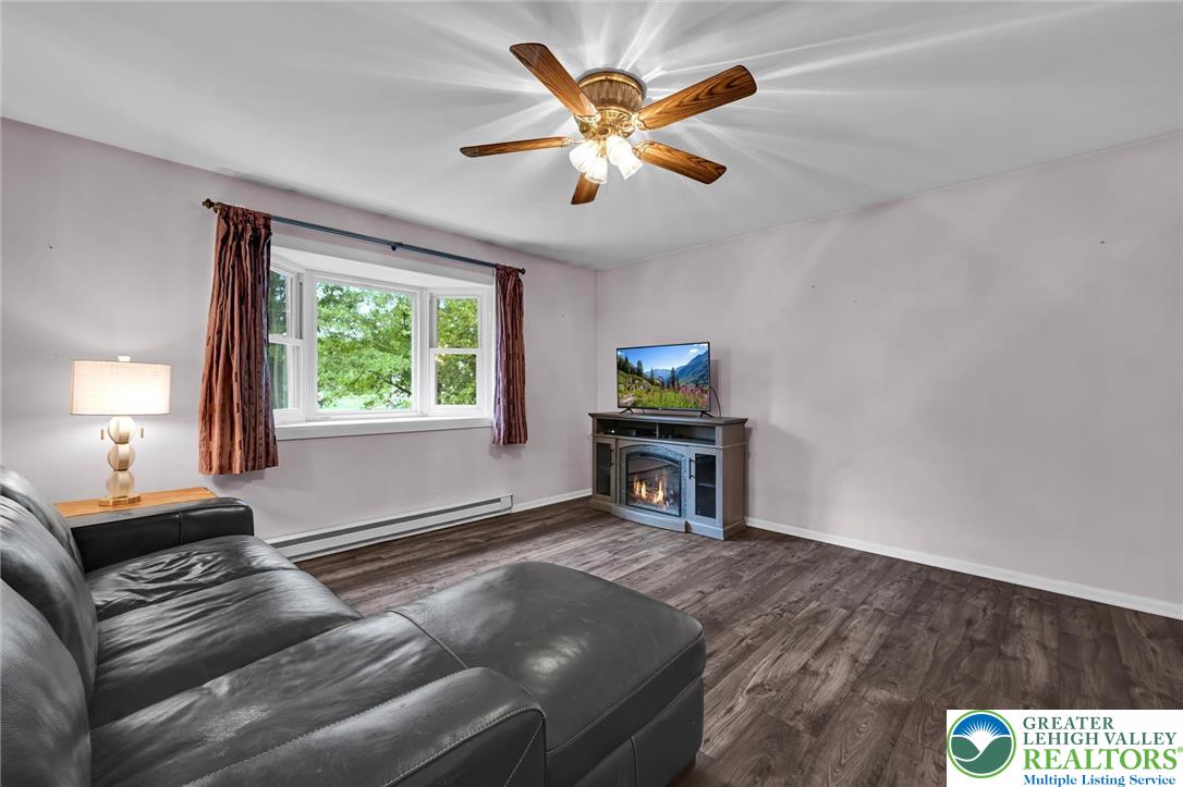 2900 Thompson Road Property Photo 8