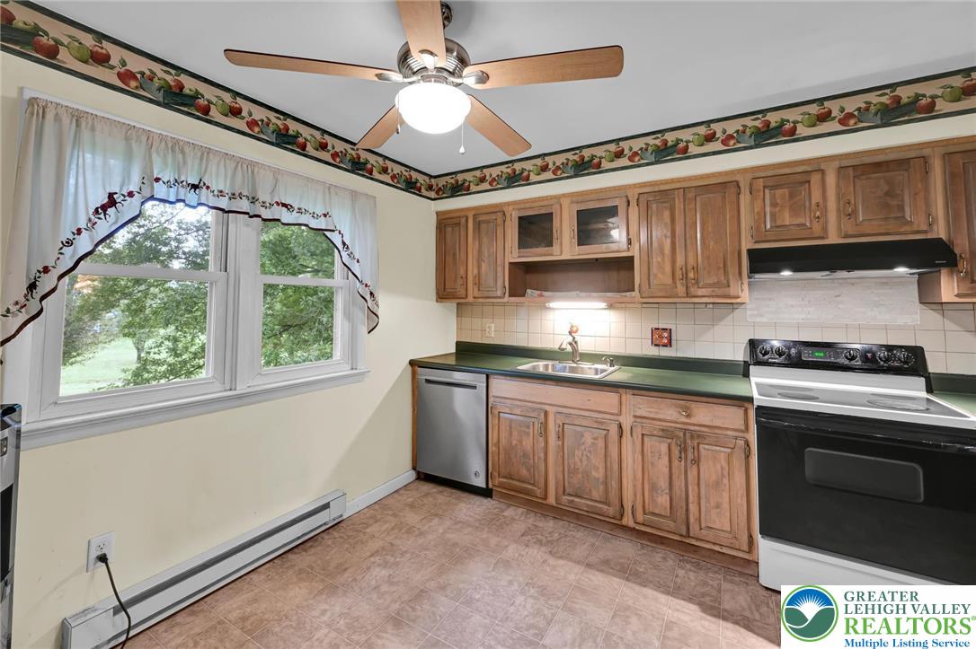 2900 Thompson Road Property Photo 13