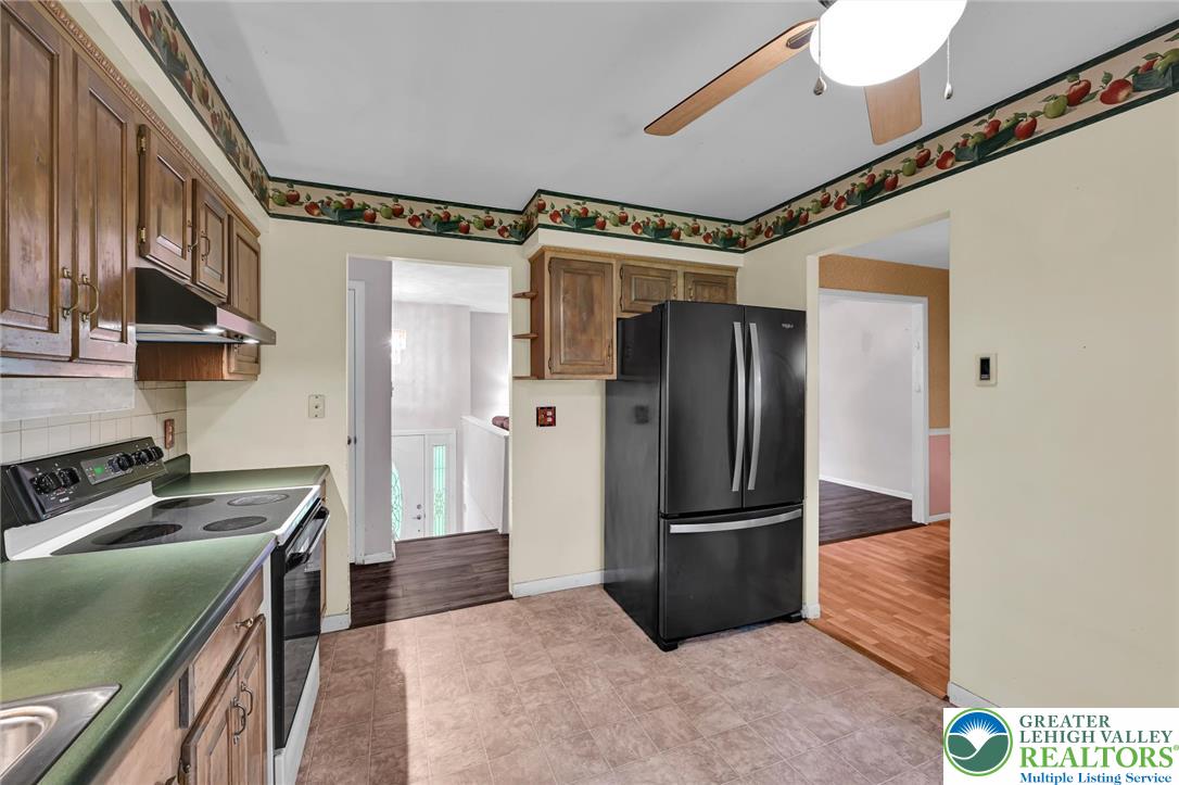 2900 Thompson Road Property Photo 15