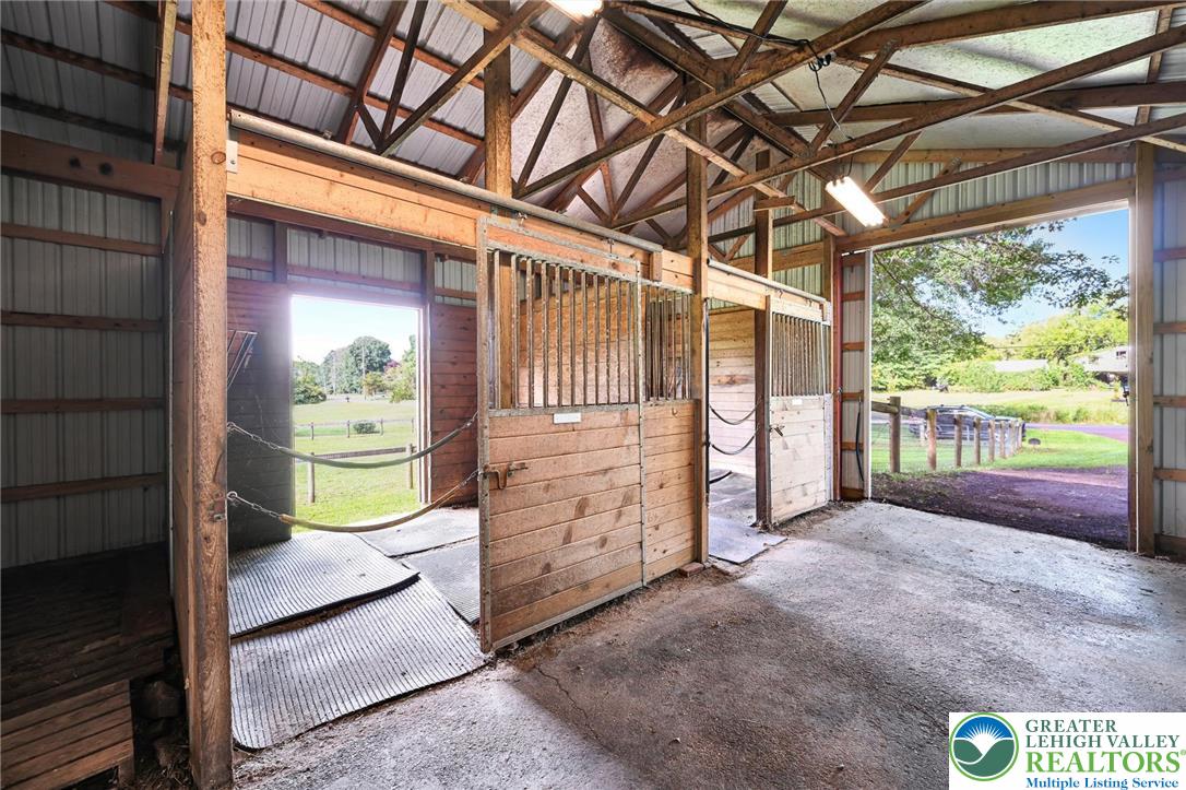 2900 Thompson Road Property Photo 33