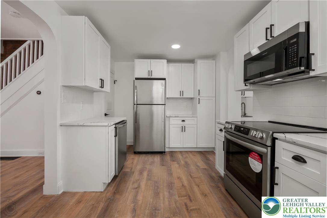 716 North New Property Photo 3