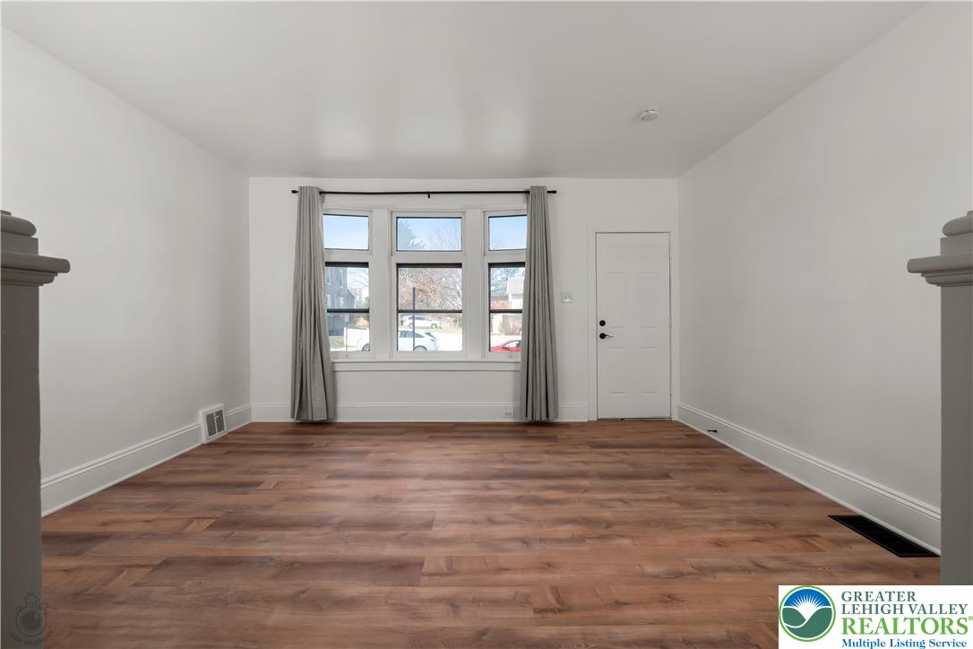 716 North New Property Photo 10