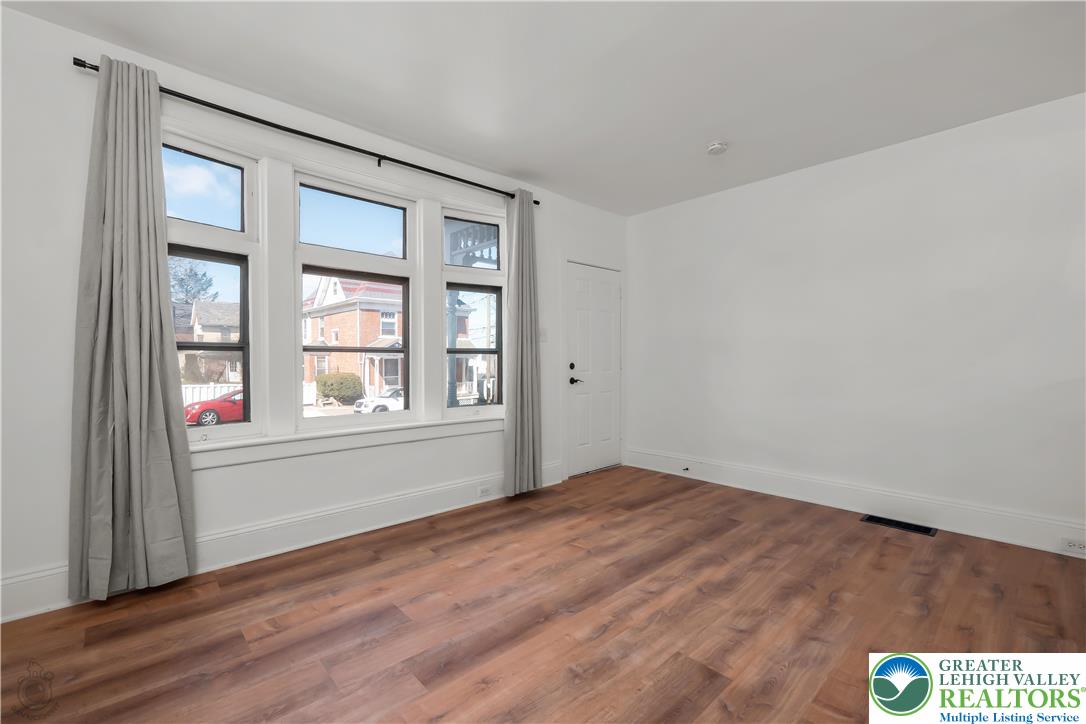 716 North New Property Photo 11