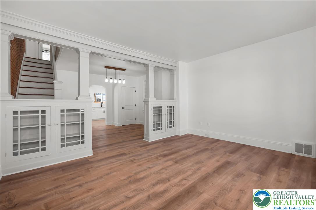 716 North New Property Photo 12