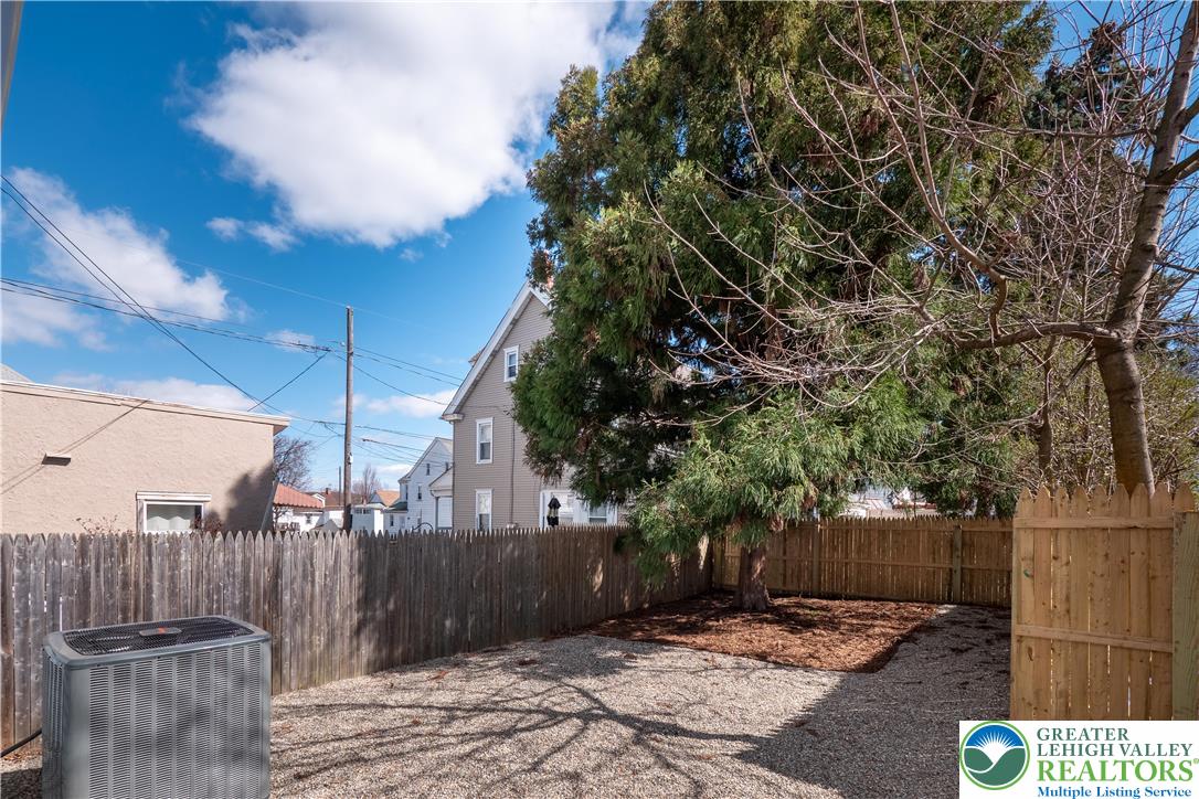 716 North New Property Photo 24