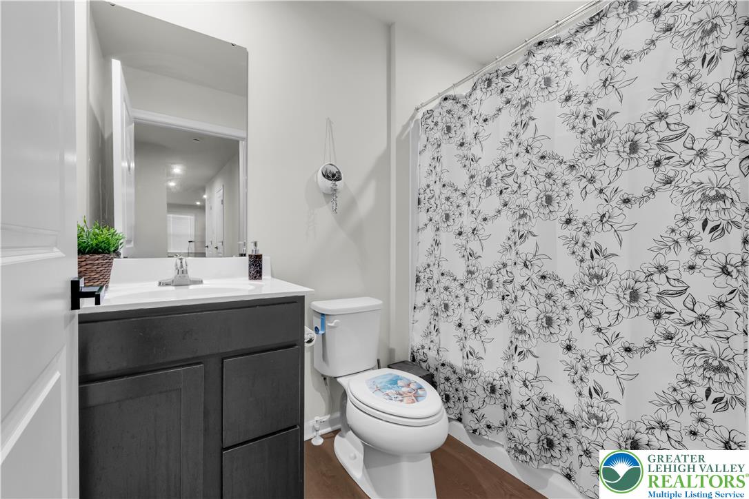 2713 Barnes Court Property Photo 18