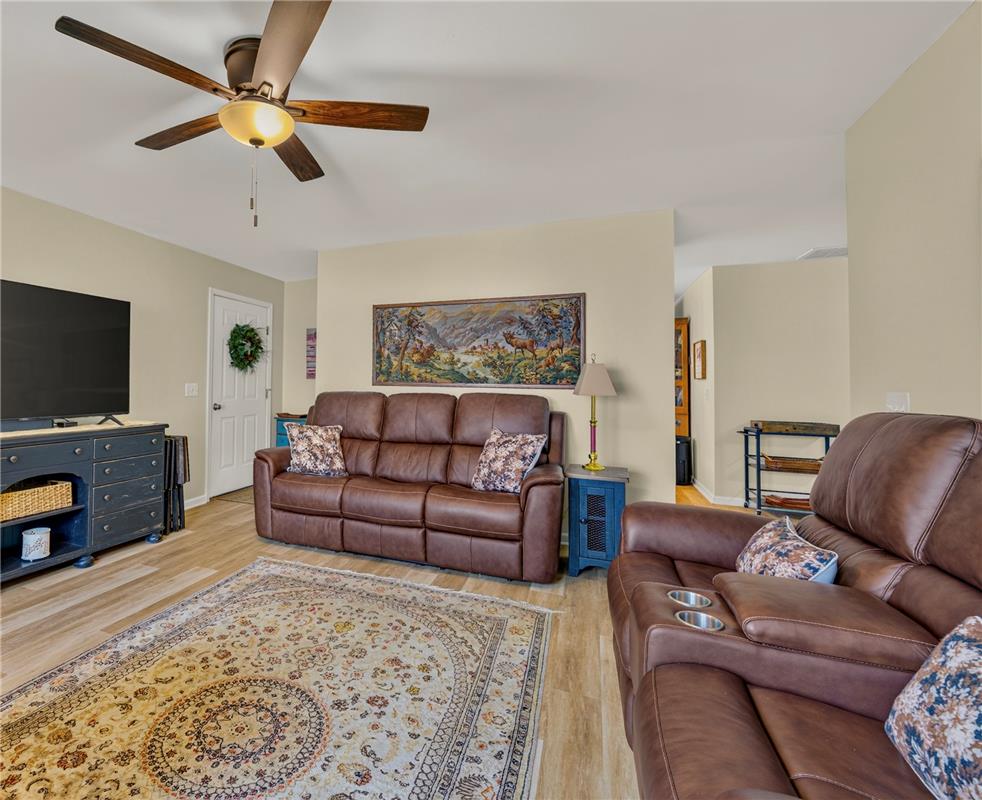 13 Apache Drive Property Photo 16