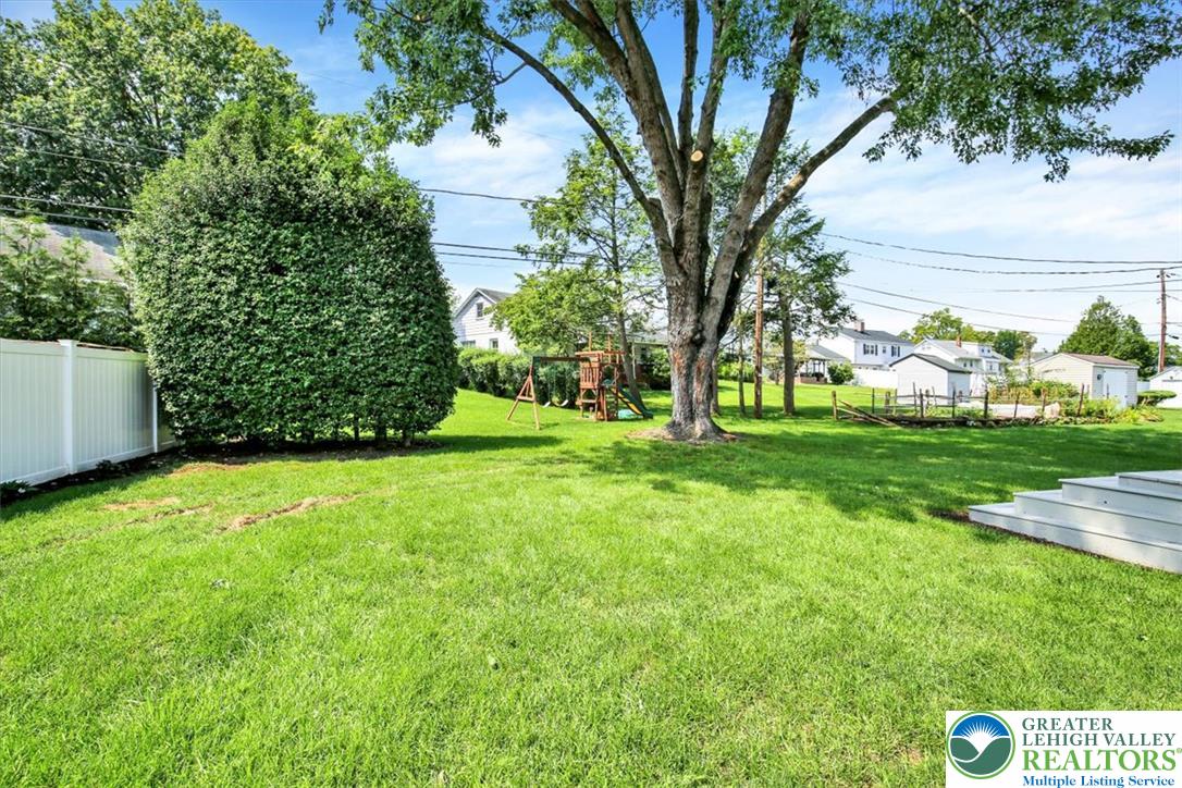 305 Marshall Drive Property Photo 4