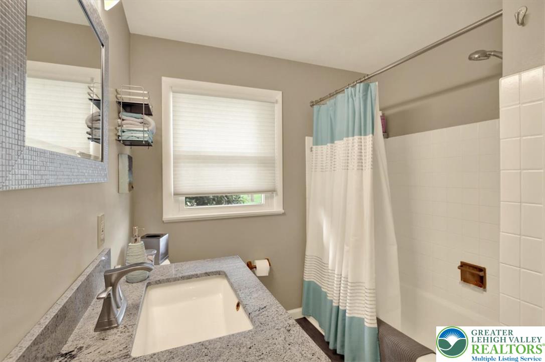 305 Marshall Drive Property Photo 22