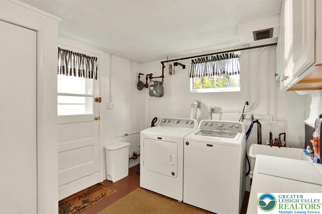 305 Marshall Drive Property Photo 31