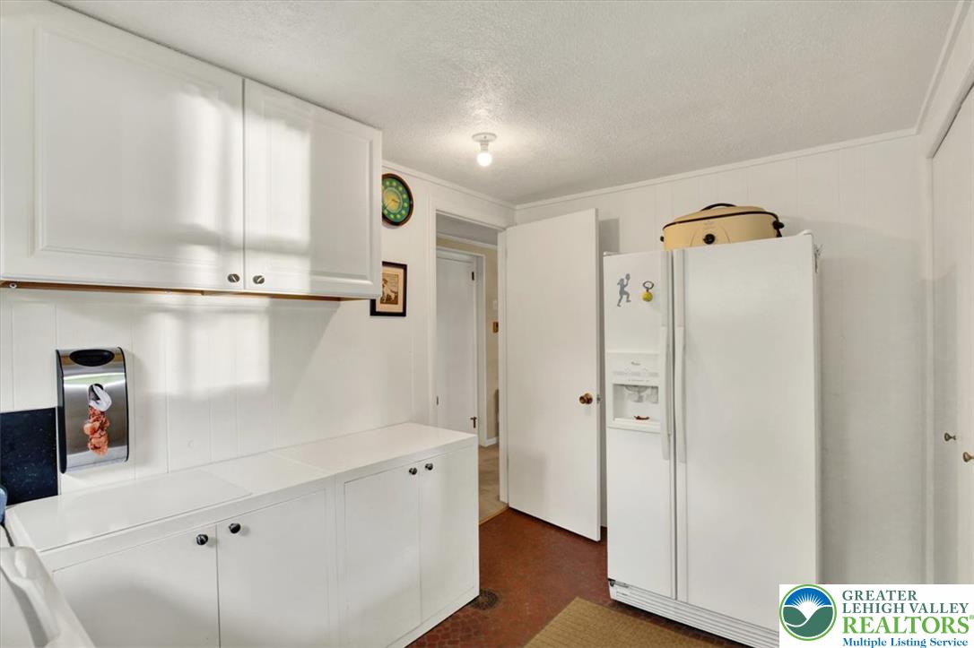 305 Marshall Drive Property Photo 32
