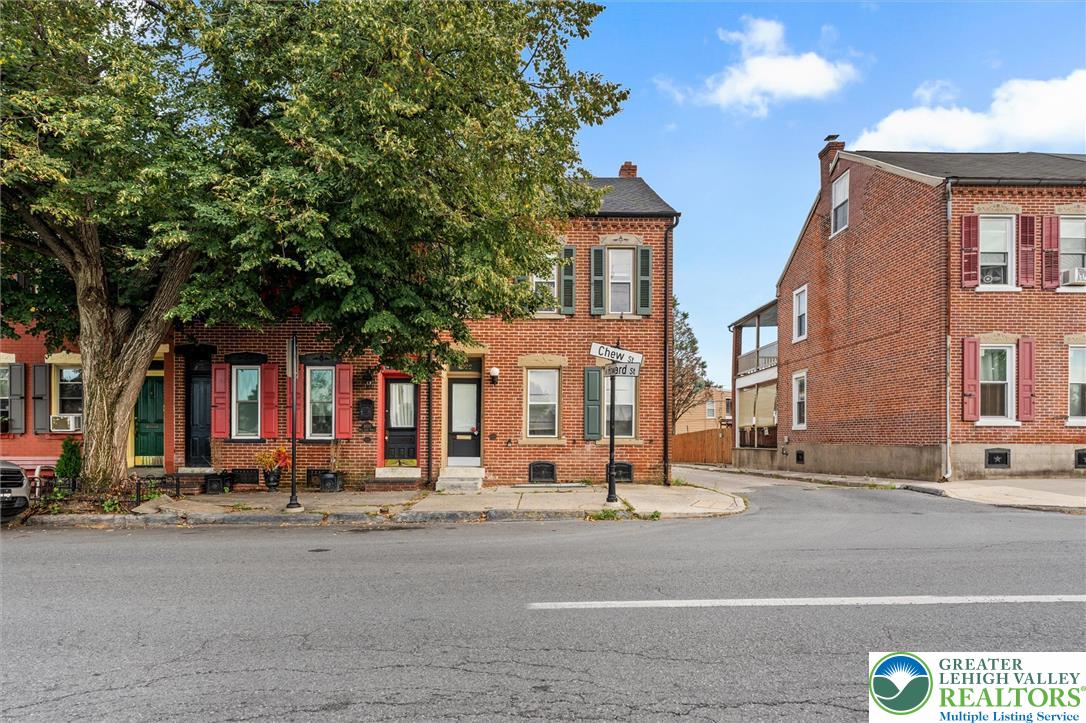1022 West Chew Street Property Photo 1