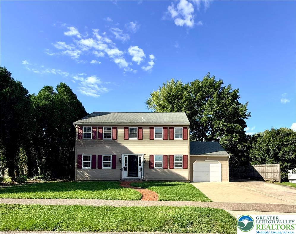 13 Pershing Boulevard Property Photo 4