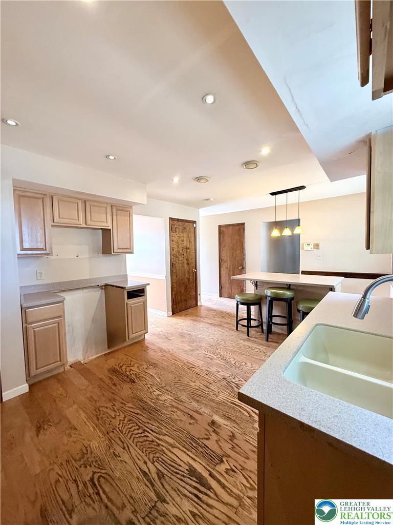 13 Pershing Boulevard Property Photo 7