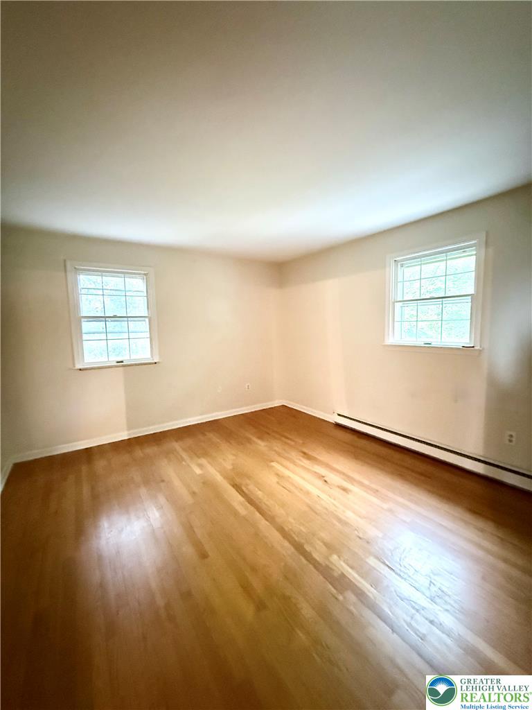 13 Pershing Boulevard Property Photo 29