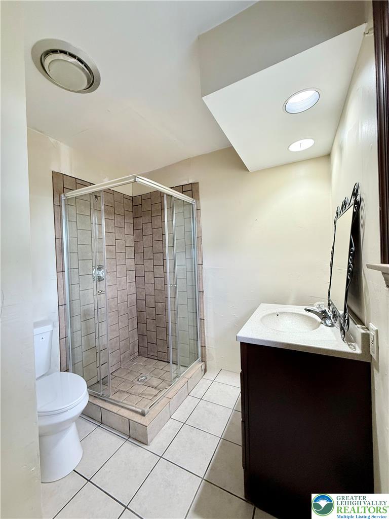 13 Pershing Boulevard Property Photo 34