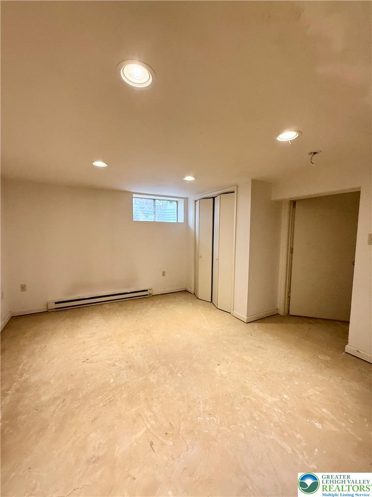 13 Pershing Boulevard Property Photo 40