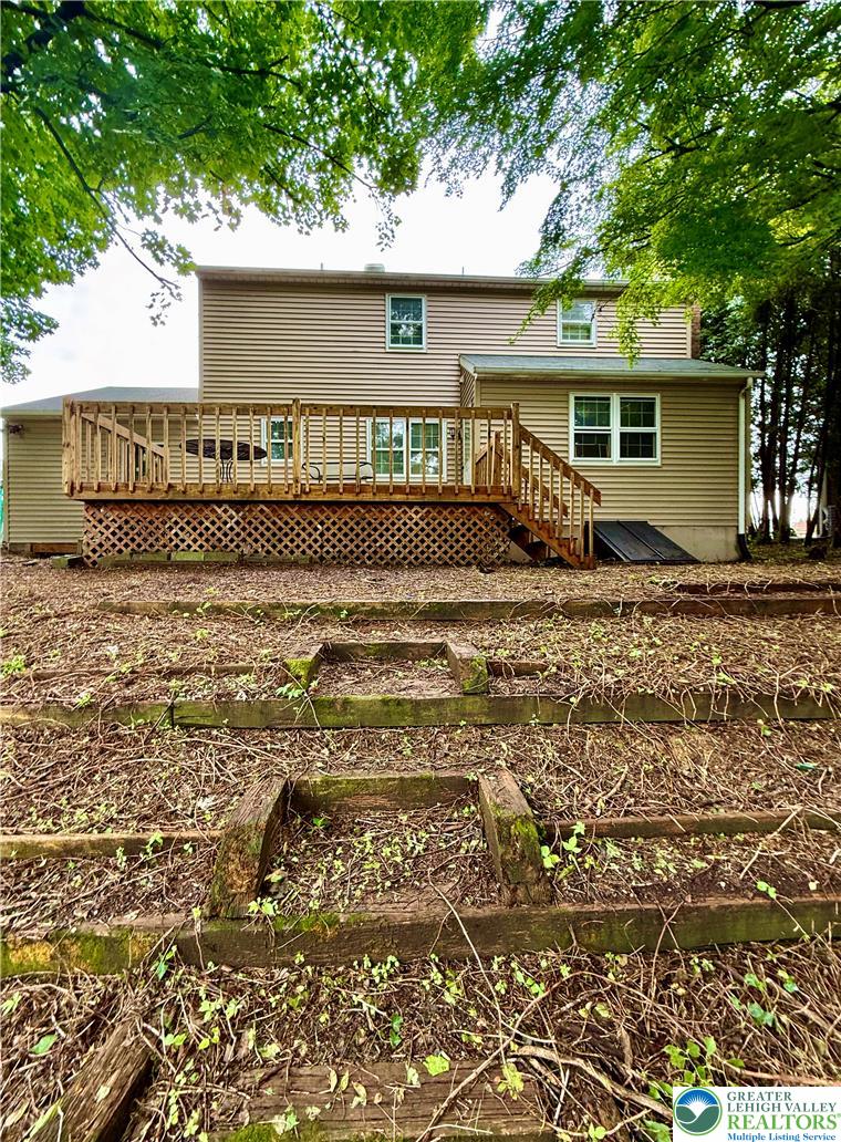13 Pershing Boulevard Property Photo 49