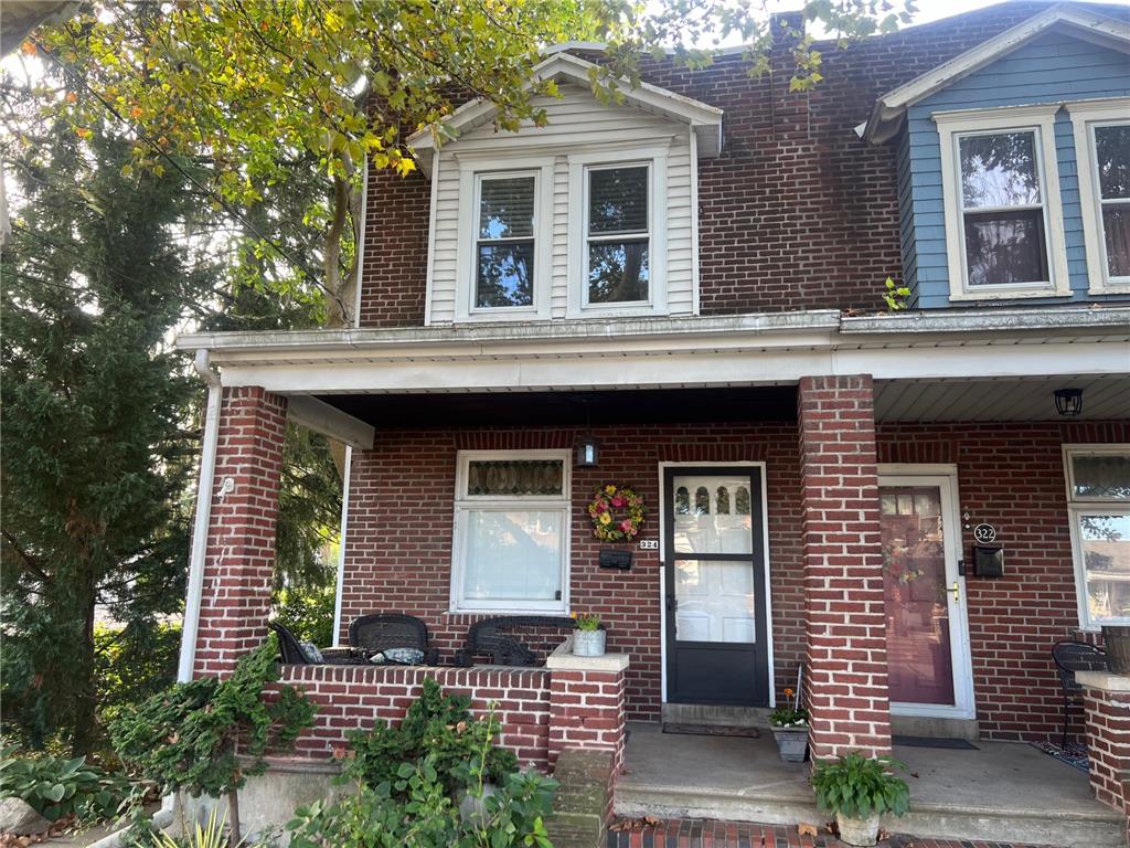 324 East Laurel Street Property Photo 1