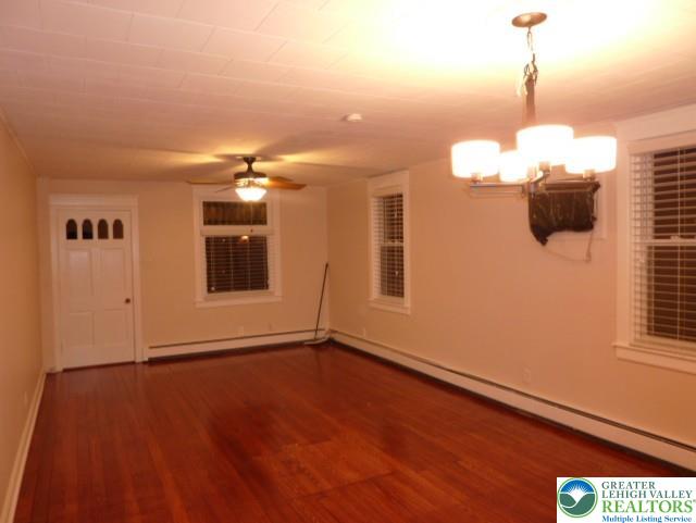 324 East Laurel Street Property Photo 6