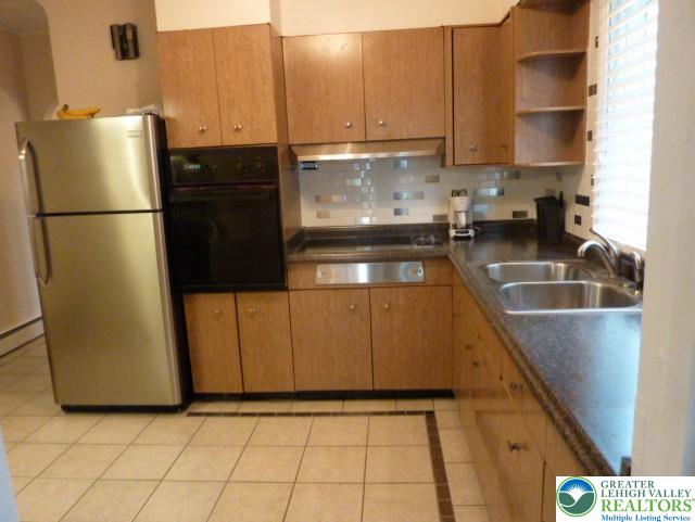 324 East Laurel Street Property Photo 8