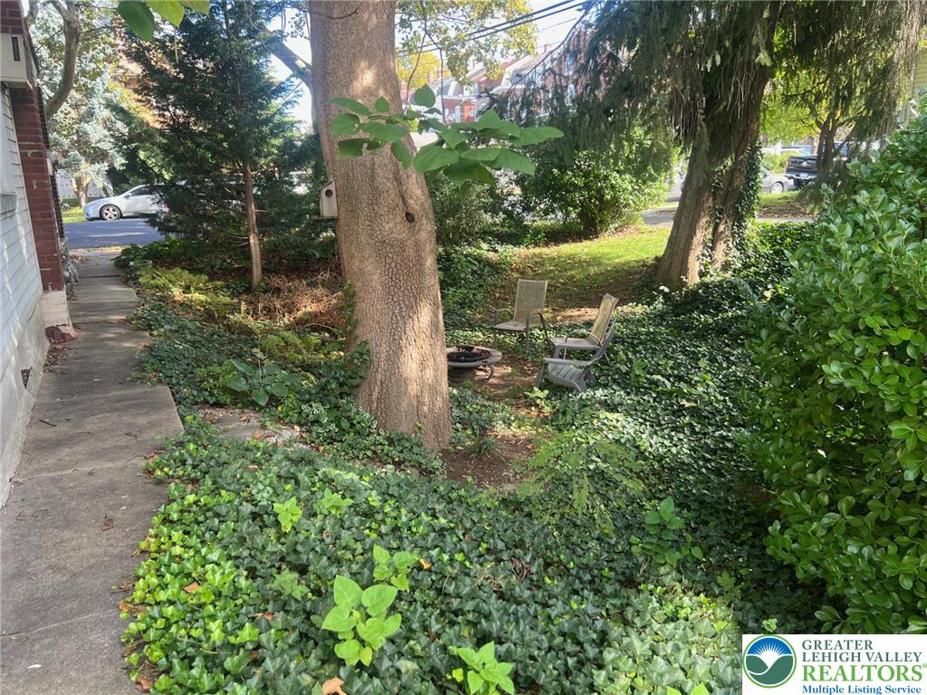 324 East Laurel Street Property Photo 22