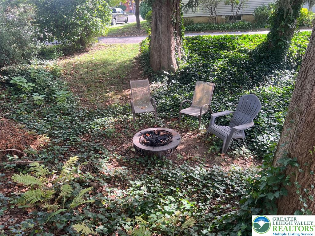 324 East Laurel Street Property Photo 24