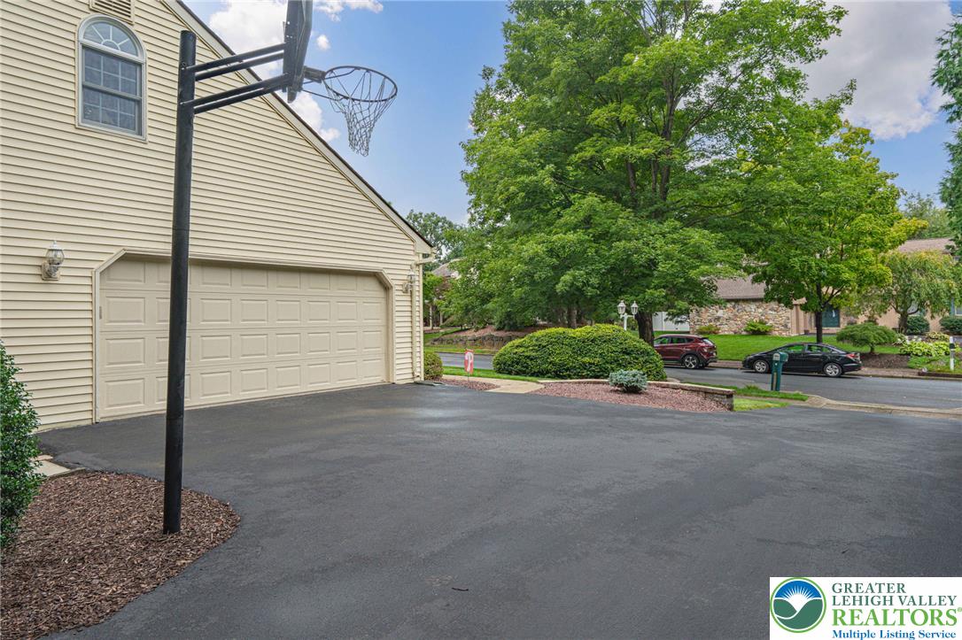 1125 Jaime Circle Property Photo 4