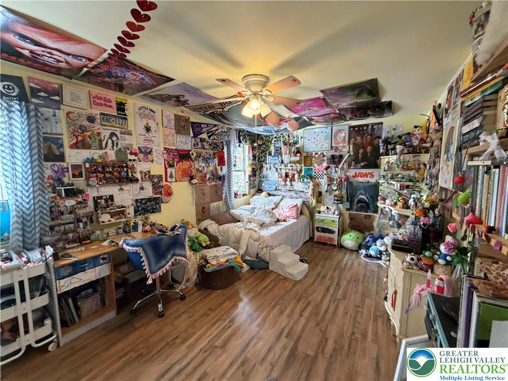 303 East Mountain Top Road Property Photo 17