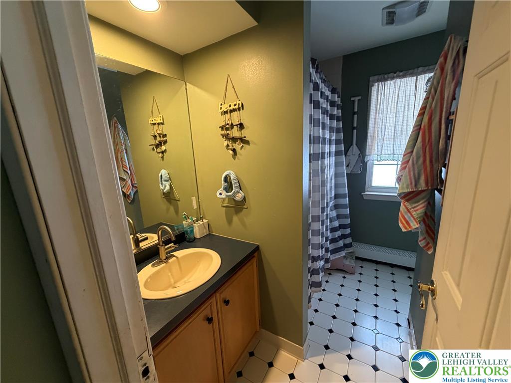 303 East Mountain Top Road Property Photo 22