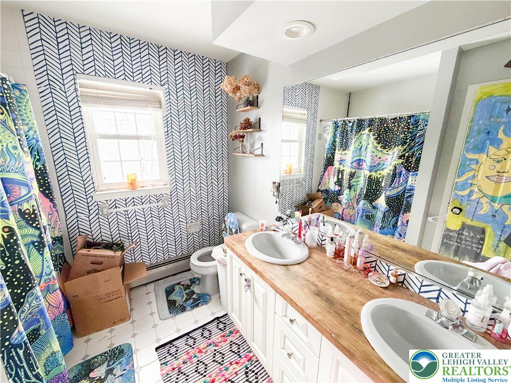 303 East Mountain Top Road Property Photo 23