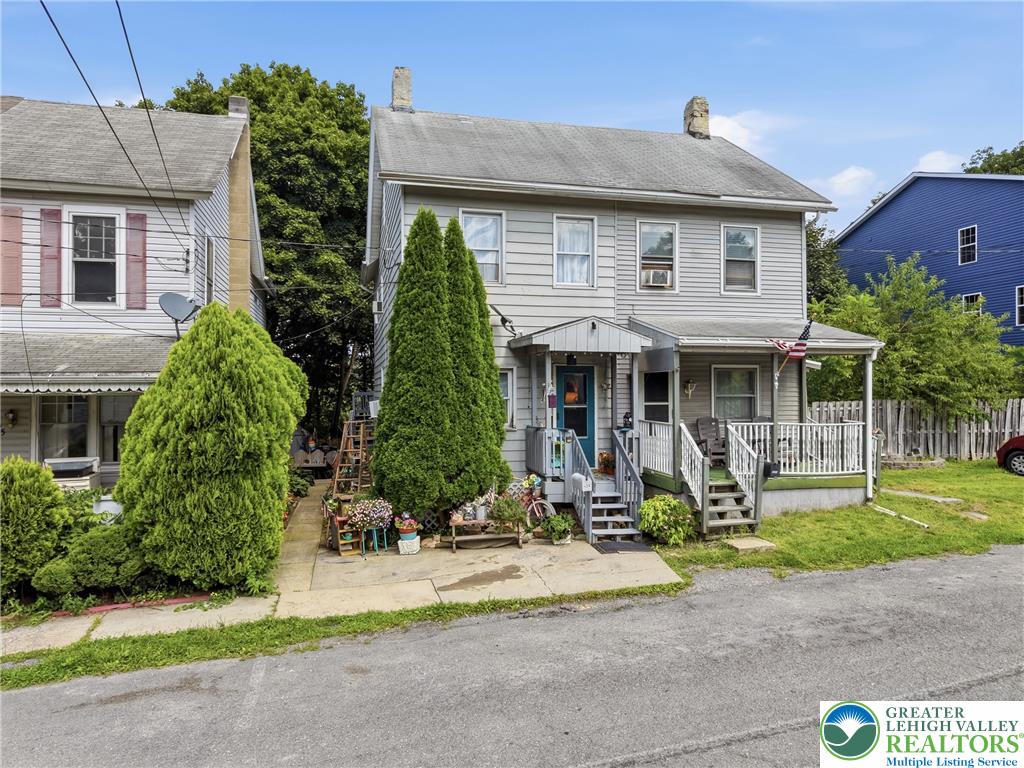 439 South Walnut Street Property Photo 1