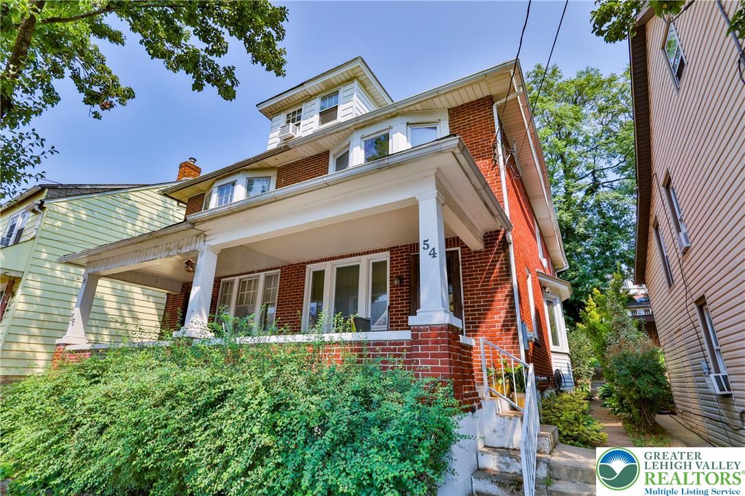 54 West Goepp Street Property Photo 1